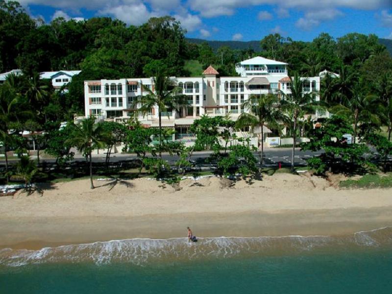 Sea Change Beachfront Apartments Trinity Beach Extérieur photo