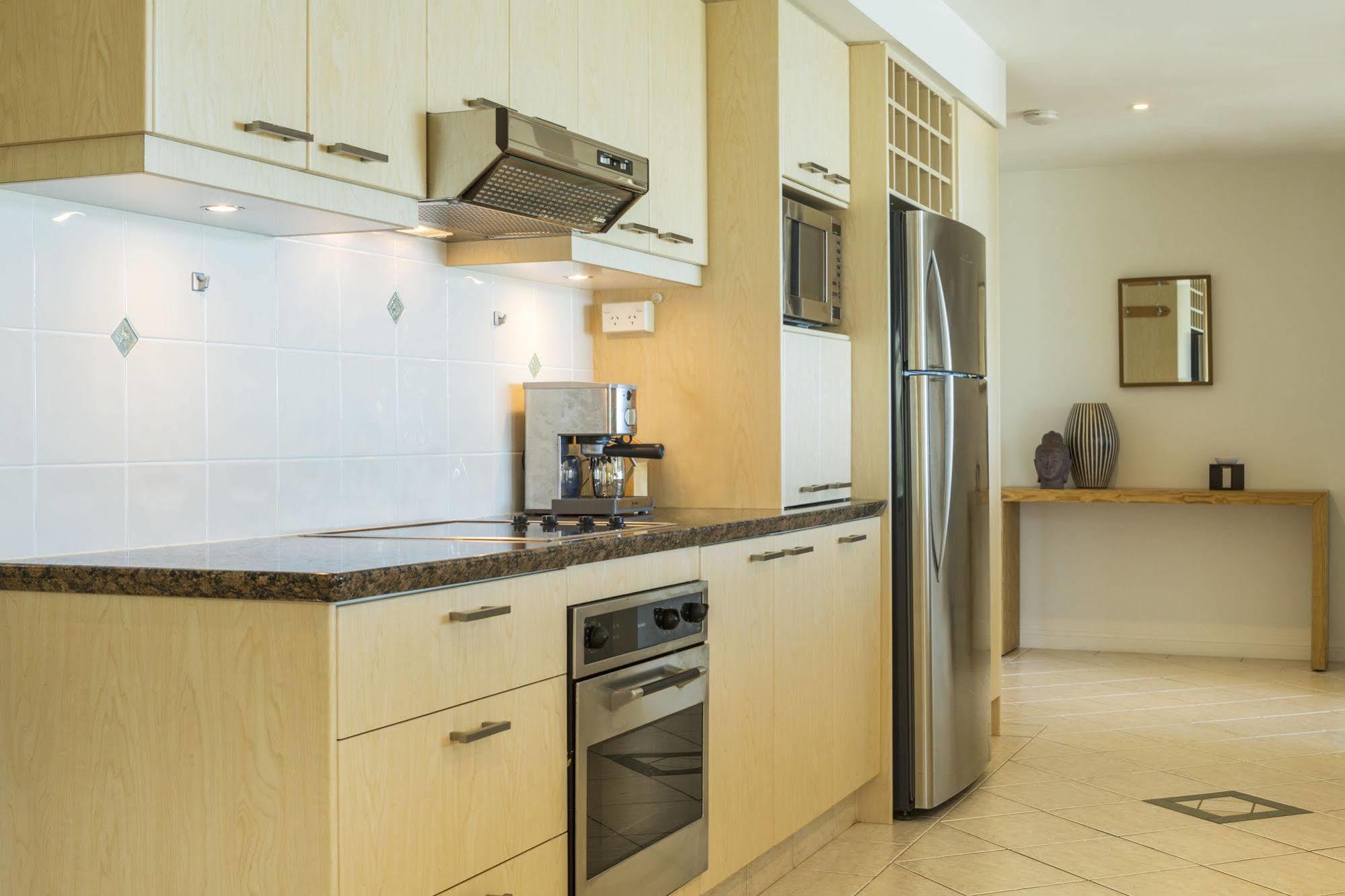 Sea Change Beachfront Apartments Trinity Beach Extérieur photo
